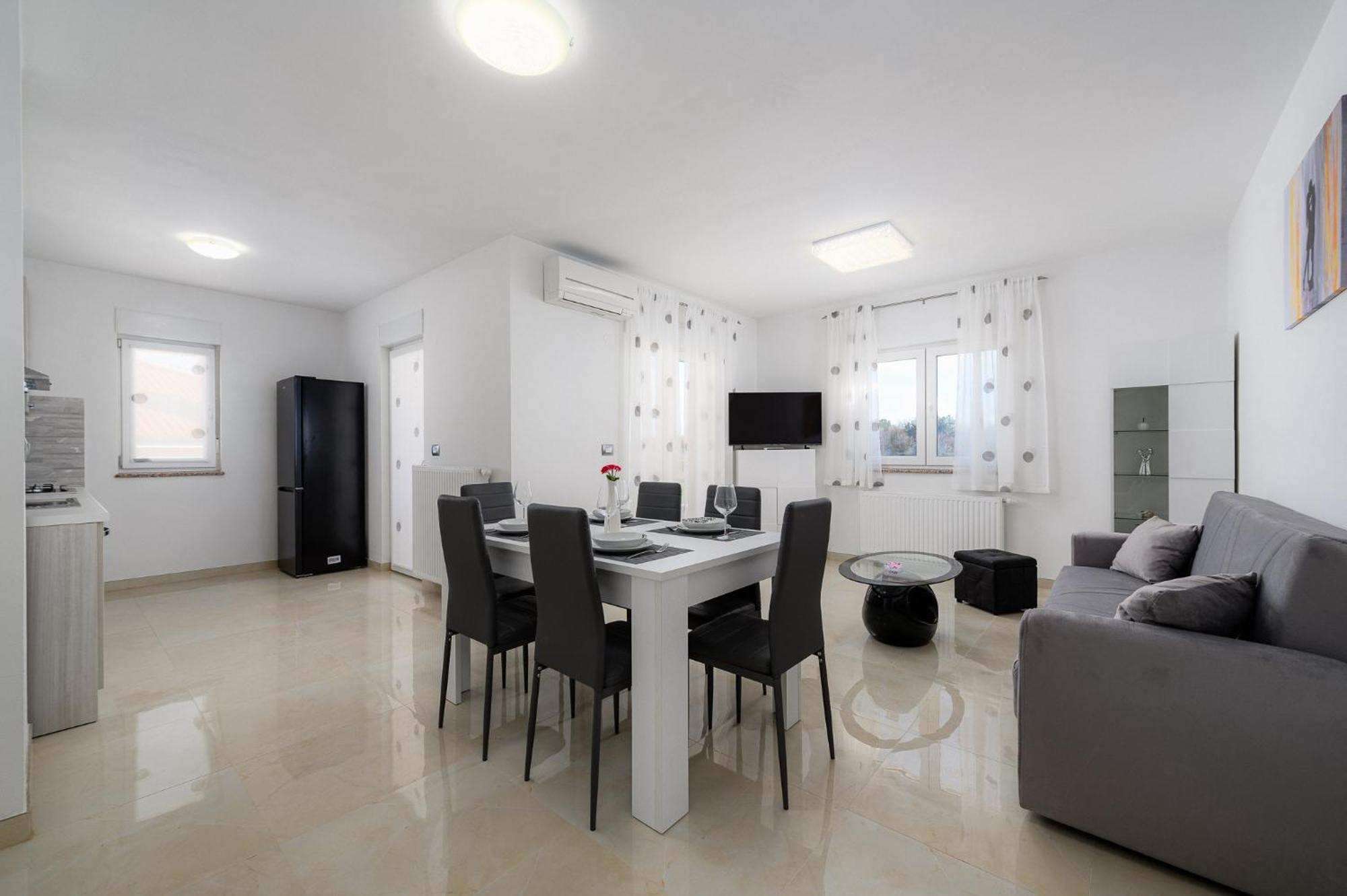 Stancija Amorozo 5 - Apartment N. 7 Пореч Экстерьер фото