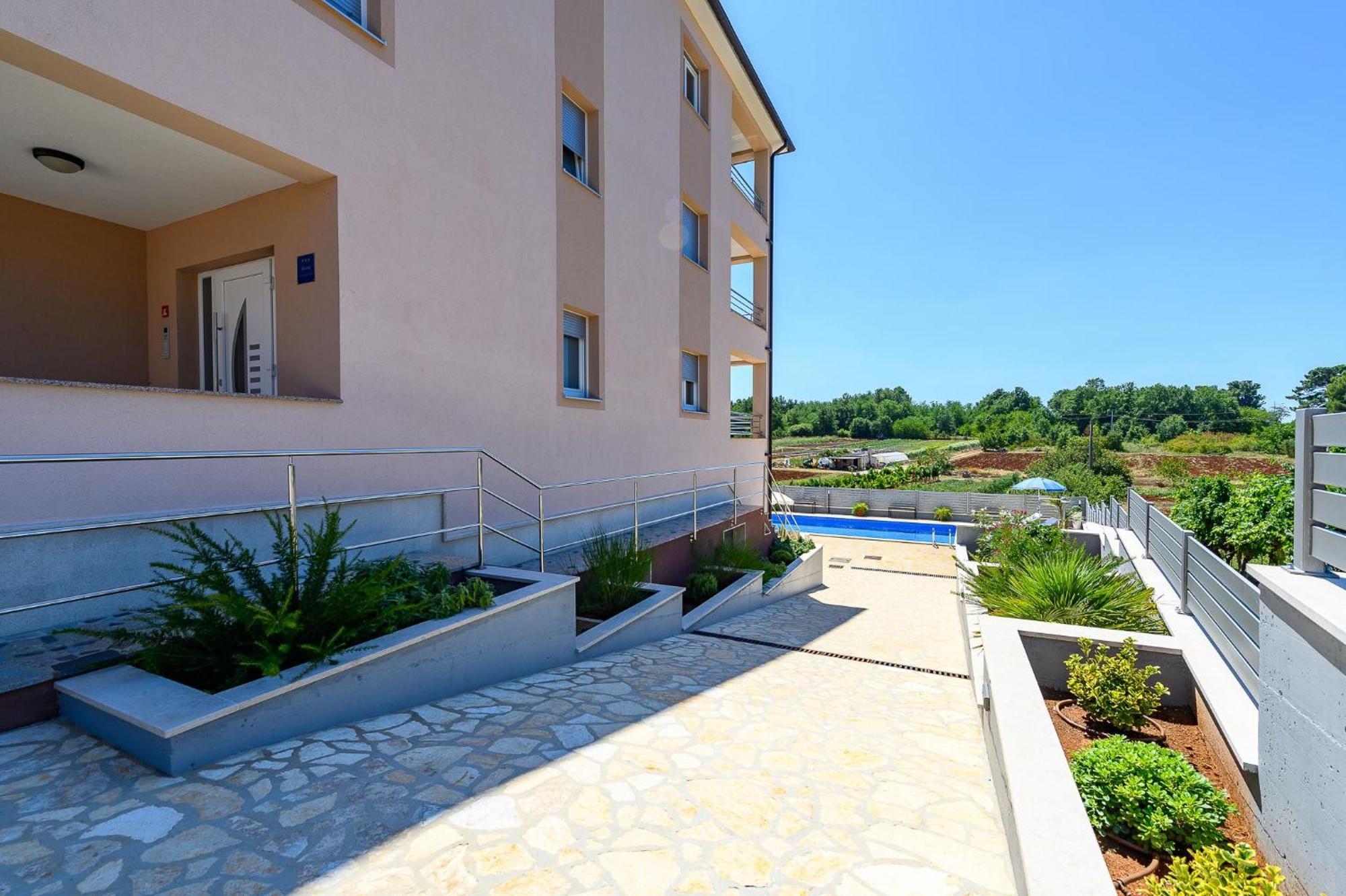 Stancija Amorozo 5 - Apartment N. 7 Пореч Экстерьер фото